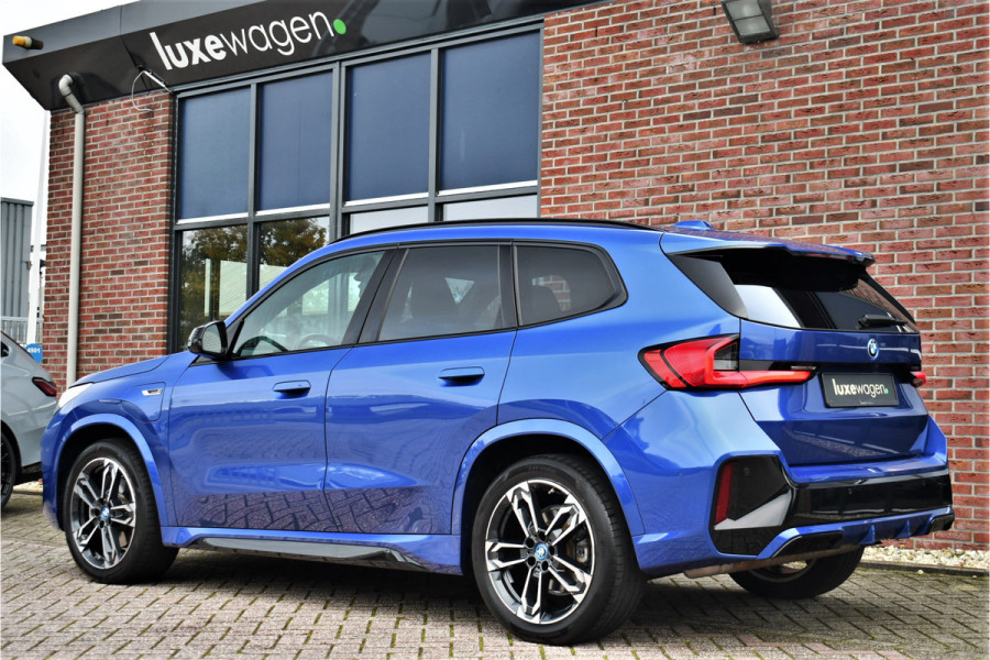 BMW X1 xDrive30e M-Sport Pano ACC Trekh HUD H/K 360-cam El-zetels