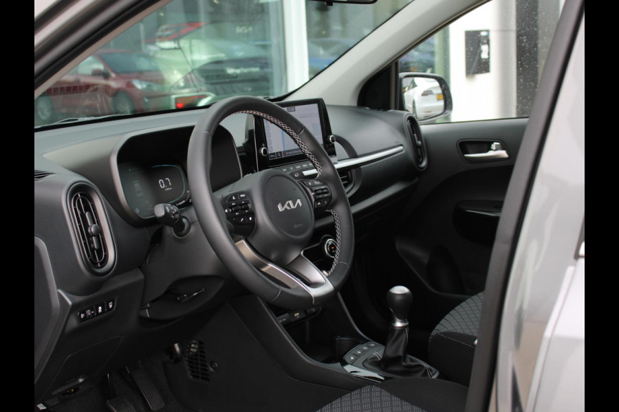 Kia Picanto 1.0 DPI ExecutiveLine | Trekhaak | All Season banden | 1814km | Als NIEUW Kia Picanto 1.0 DPI ExecutiveLine | Trekhaak | All Season banden | 1814km | Als NIEUW