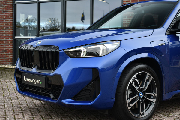 BMW X1 xDrive30e M-Sport Pano ACC Trekh HUD H/K 360-cam El-zetels