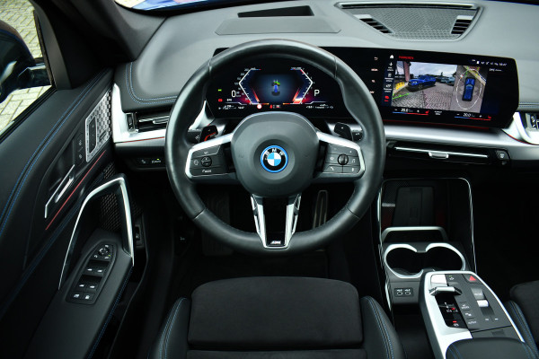 BMW X1 xDrive30e M-Sport Pano ACC Trekh HUD H/K 360-cam El-zetels