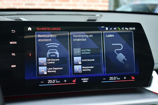 BMW X1 xDrive30e M-Sport Pano ACC Trekh HUD H/K 360-cam El-zetels