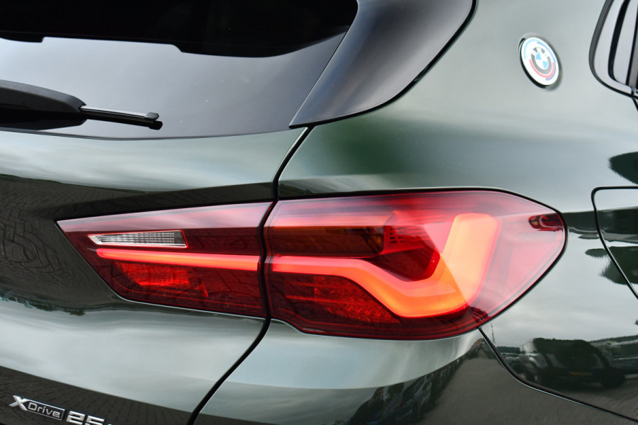BMW X2 xDrive25e M-Sport Goldplay Pano ACC HUD Camera M-zetels