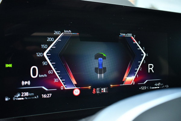 BMW X1 xDrive30e M-Sport Pano ACC Trekh HUD H/K 360-cam El-zetels