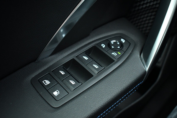 BMW X1 xDrive30e M-Sport Pano ACC Trekh HUD H/K 360-cam El-zetels