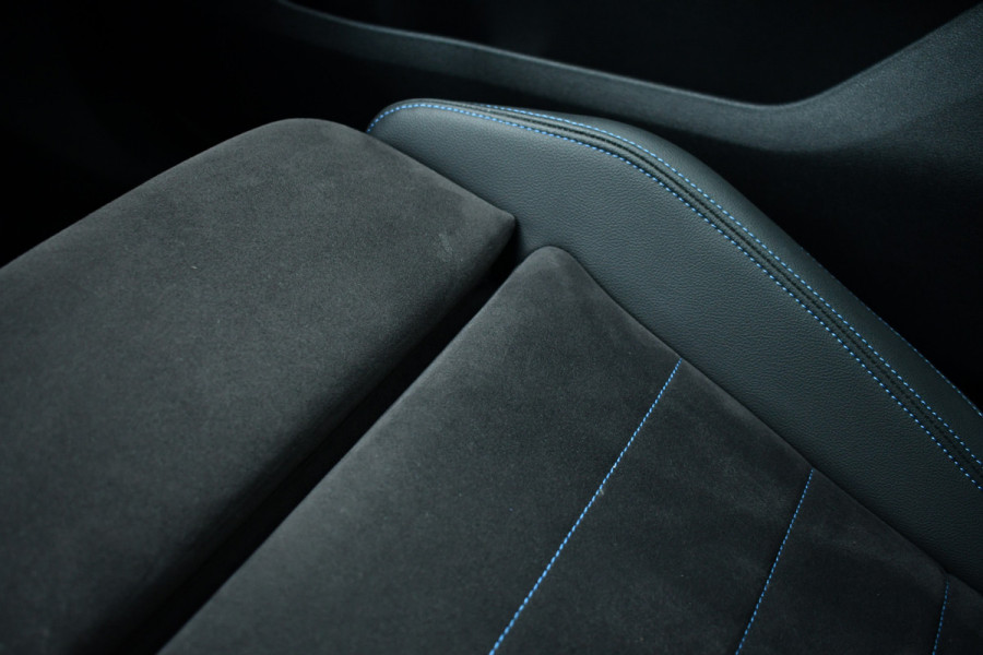 BMW X1 xDrive30e M-Sport Pano ACC Trekh HUD H/K 360-cam El-zetels