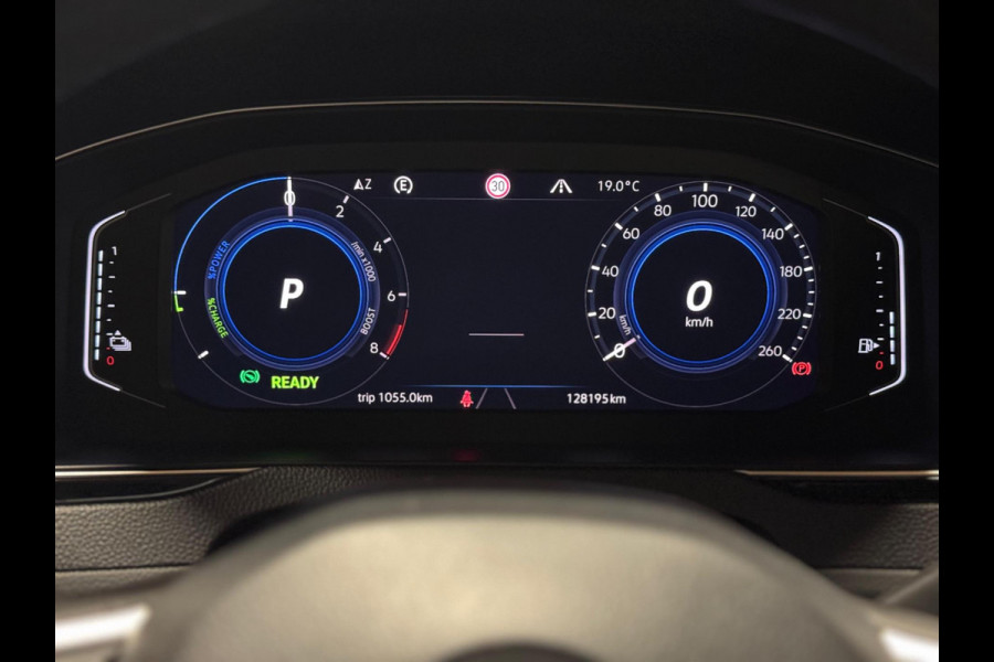 Volkswagen Passat Variant 1.4 TSI PHEV GTE Business R Line | Pano | Standkachel | Trekhaak | keyless | memory Seats |Dynaudio