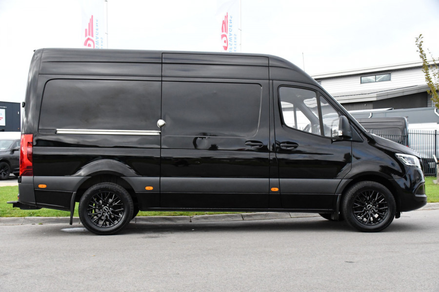 Mercedes-Benz Sprinter 317 1.9 CDI L2H2 RWD Black Edition Camera, Cruise, Carplay, Standkachel, LED, Automaat, Stoelverwarming, Trekhaak, Uniek!