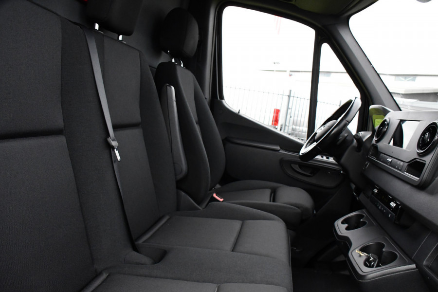 Mercedes-Benz Sprinter 317 1.9 CDI L2H2 RWD Black Edition Camera, Cruise, Carplay, Standkachel, LED, Automaat, Stoelverwarming, Trekhaak, Uniek!