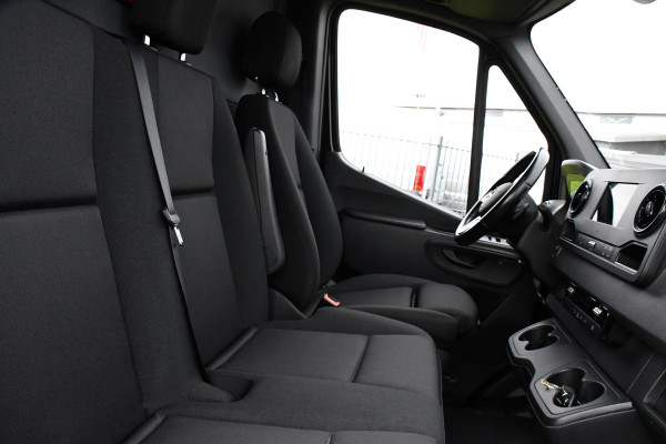 Mercedes-Benz Sprinter 317 1.9 CDI L2H2 RWD Black Edition Camera, Cruise, Carplay, Standkachel, LED, Automaat, Stoelverwarming, Trekhaak, Uniek!