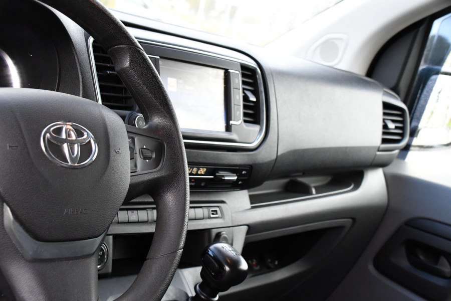 Toyota ProAce Worker 2.0 D-4D Professional Full Options, Camera, Cruise, 2 x Schuifdeur, Clima, Keyless, Multimedia, Trekhaak, Sensoren, 150pk, Uniek!