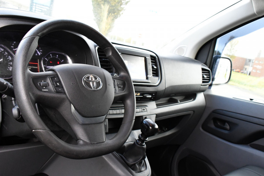 Toyota ProAce Worker 2.0 D-4D Professional Full Options, Camera, Cruise, 2 x Schuifdeur, Clima, Keyless, Multimedia, Trekhaak, Sensoren, 150pk, Uniek!