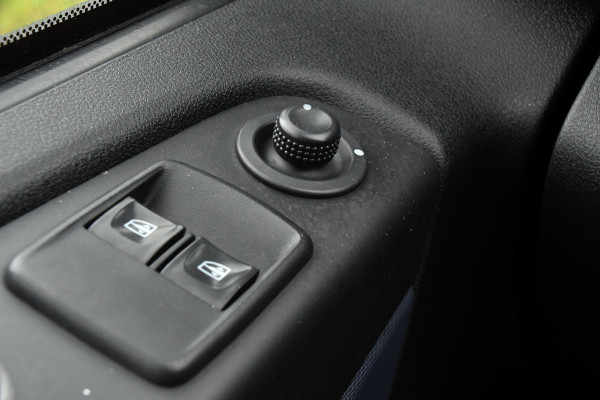 Opel Vivaro 1.6 CDTI L2H1 PB Edition Camera, Cruise, Multimedia, 125pk, Trekhaak, NAVI, Uniek!