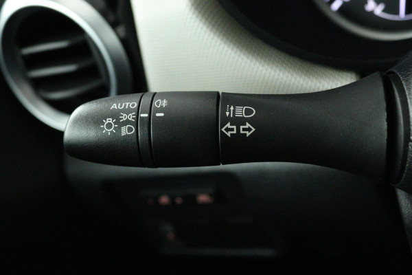 Nissan Micra 1.0L Acenta (PARKEERSENSOREN, ACHTERUITRIJCAMERA, CRUISE CONTROL, NAVIGATIE, BOSE AUDIO, GOED ONDERHOUDEN)