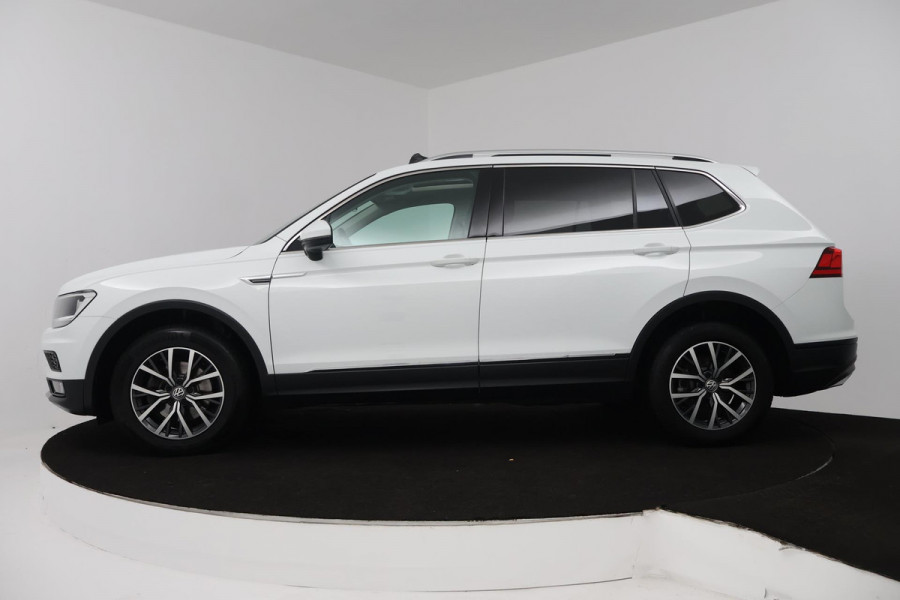 Volkswagen Tiguan Allspace 1.4 TSI Comfortline Business 7p. (PANORAMADAK, TREKHAAK, CAMERA, STOELVERWARMING, DIGITALE COCKPIT)