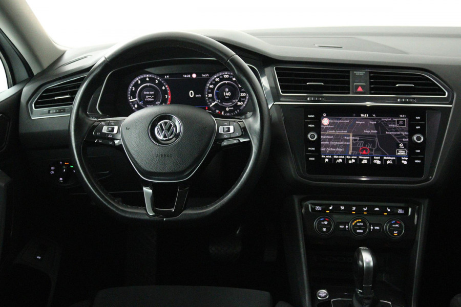 Volkswagen Tiguan Allspace 1.4 TSI Comfortline Business 7p. (PANORAMADAK, TREKHAAK, CAMERA, STOELVERWARMING, DIGITALE COCKPIT)