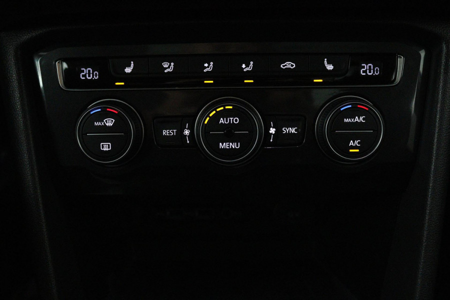 Volkswagen Tiguan Allspace 1.4 TSI Comfortline Business 7p. (PANORAMADAK, TREKHAAK, CAMERA, STOELVERWARMING, DIGITALE COCKPIT)