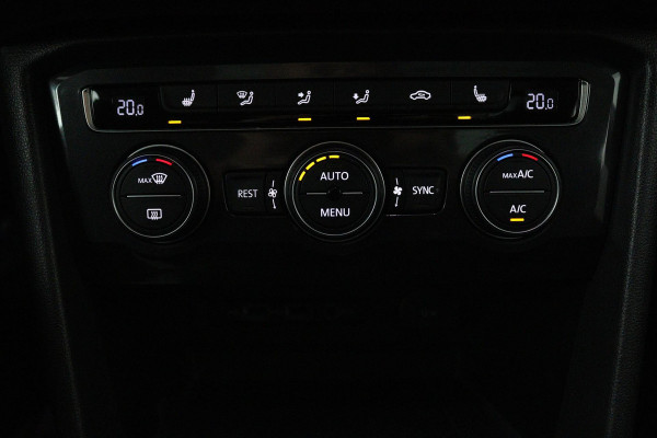 Volkswagen Tiguan Allspace 1.4 TSI Comfortline Business 7p. (PANORAMADAK, TREKHAAK, CAMERA, STOELVERWARMING, DIGITALE COCKPIT)