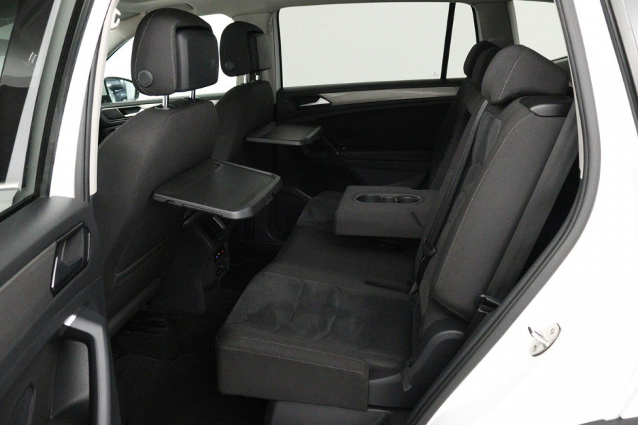 Volkswagen Tiguan Allspace 1.4 TSI Comfortline Business 7p. (PANORAMADAK, TREKHAAK, CAMERA, STOELVERWARMING, DIGITALE COCKPIT)