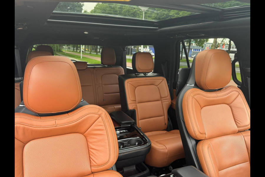 Lincoln Navigator 3.5L V6 Lang Black Label