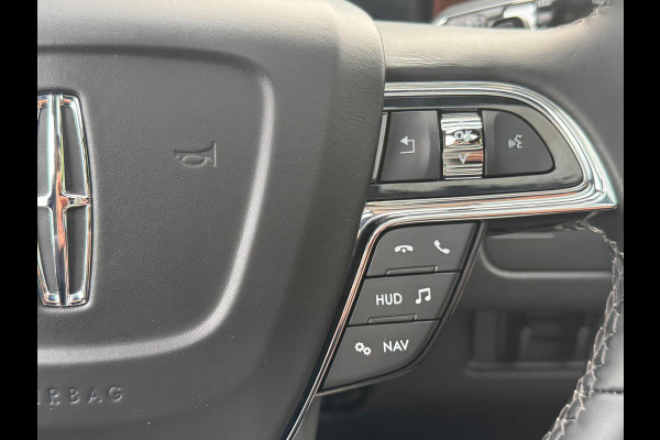 Lincoln Navigator 3.5L V6 Lang Black Label