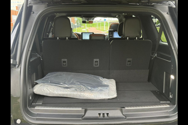Lincoln Navigator 3.5L V6 Lang Black Label