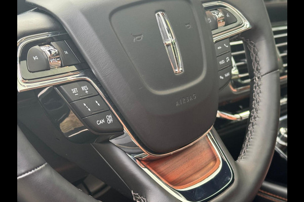 Lincoln Navigator 3.5L V6 Lang Black Label