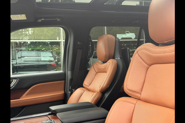 Lincoln Navigator 3.5L V6 Lang Black Label