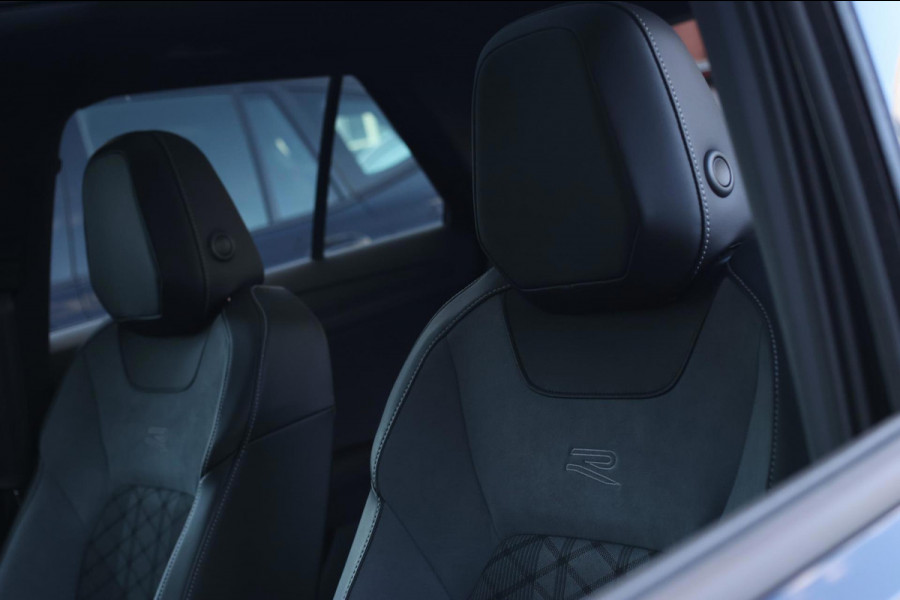 Volkswagen T-Roc 1.5 TSI R-Line *Pano*Camera*Beats*DSG*Virtual Plus* Volkswagen T-Roc 1.5 TSI R-Line *Pano*Camera*Beats*DSG*Virtual Plus*