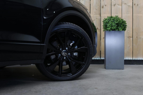 Volkswagen T-Roc 1.5 TSI R-Line *Pano*Camera*Beats*DSG*Virtual Plus* Volkswagen T-Roc 1.5 TSI R-Line *Pano*Camera*Beats*DSG*Virtual Plus*