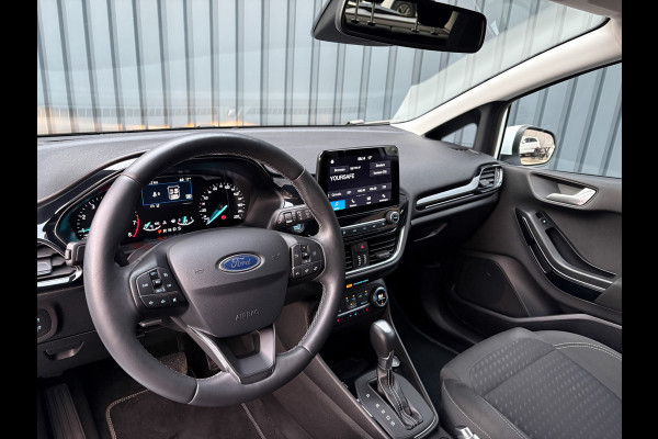 Ford Fiesta 1.0 EcoB. Aut. Titanium | Trekhaak | Stoel & Stuur verw. | Camera | Navi | PDC V&A | Prijs Rijklaar!!