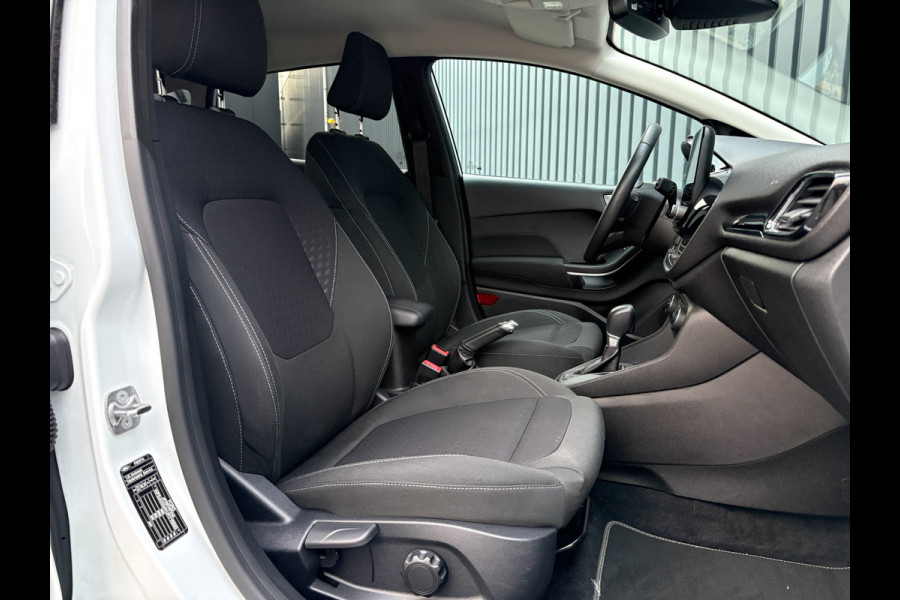 Ford Fiesta 1.0 EcoB. Aut. Titanium | Trekhaak | Stoel & Stuur verw. | Camera | Navi | PDC V&A | Prijs Rijklaar!!