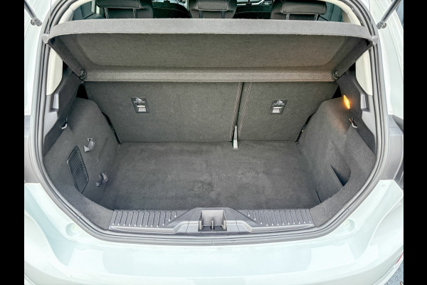 Ford Fiesta 1.0 EcoB. Aut. Titanium | Trekhaak | Stoel & Stuur verw. | Camera | Navi | PDC V&A | Prijs Rijklaar!!