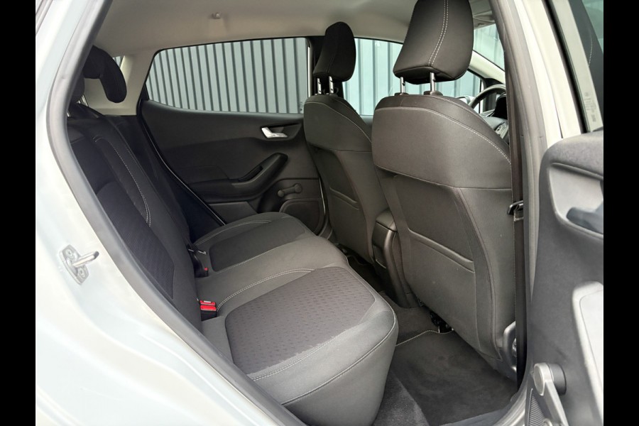 Ford Fiesta 1.0 EcoB. Aut. Titanium | Trekhaak | Stoel & Stuur verw. | Camera | Navi | PDC V&A | Prijs Rijklaar!!