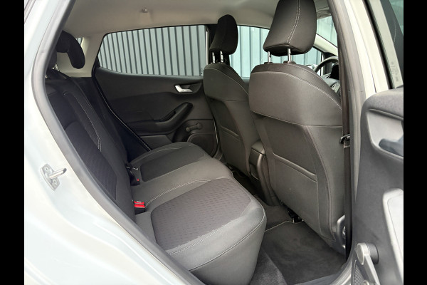 Ford Fiesta 1.0 EcoB. Aut. Titanium | Trekhaak | Stoel & Stuur verw. | Camera | Navi | PDC V&A | Prijs Rijklaar!!
