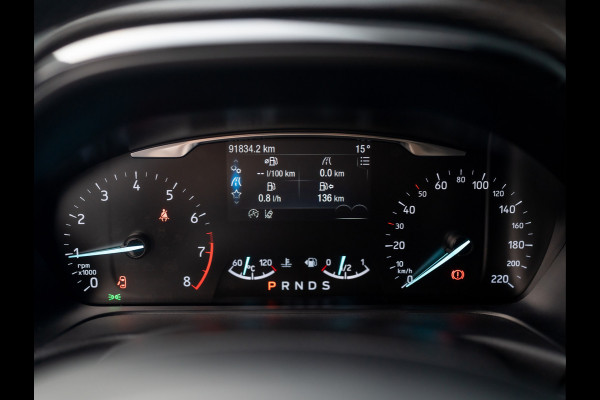 Ford Fiesta 1.0 EcoB. Aut. Titanium | Trekhaak | Stoel & Stuur verw. | Camera | Navi | PDC V&A | Prijs Rijklaar!!