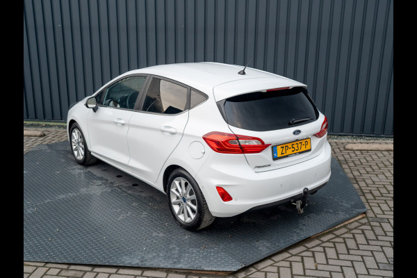 Ford Fiesta 1.0 EcoB. Aut. Titanium | Trekhaak | Stoel & Stuur verw. | Camera | Navi | PDC V&A | Prijs Rijklaar!!
