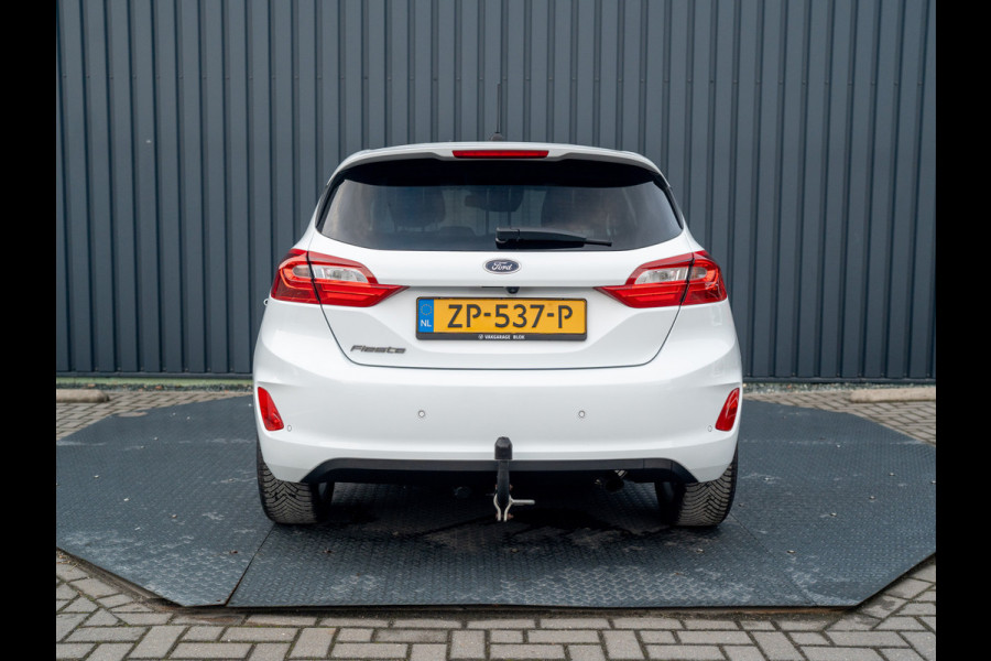 Ford Fiesta 1.0 EcoB. Aut. Titanium | Trekhaak | Stoel & Stuur verw. | Camera | Navi | PDC V&A | Prijs Rijklaar!!