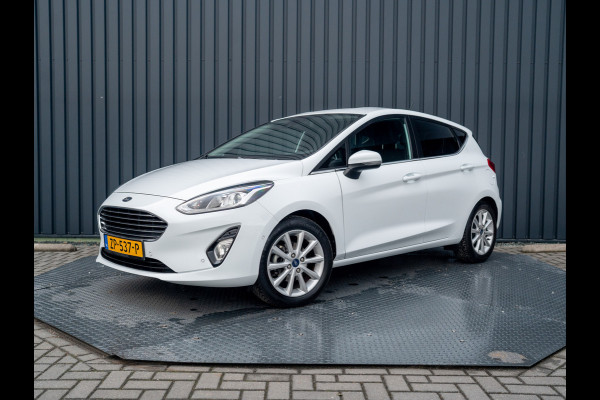 Ford Fiesta 1.0 EcoB. Aut. Titanium | Trekhaak | Stoel & Stuur verw. | Camera | Navi | PDC V&A | Prijs Rijklaar!!