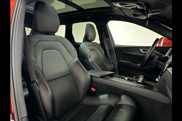 Volvo XC60 2.0 T8 Twin Engine AWD Pano Memory 360° HUD Autopilot Carplay Trekh. Volvo XC60 2.0 T8 Twin Engine AWD Pano Memory 360° HUD Autopilot Carplay Trekh.