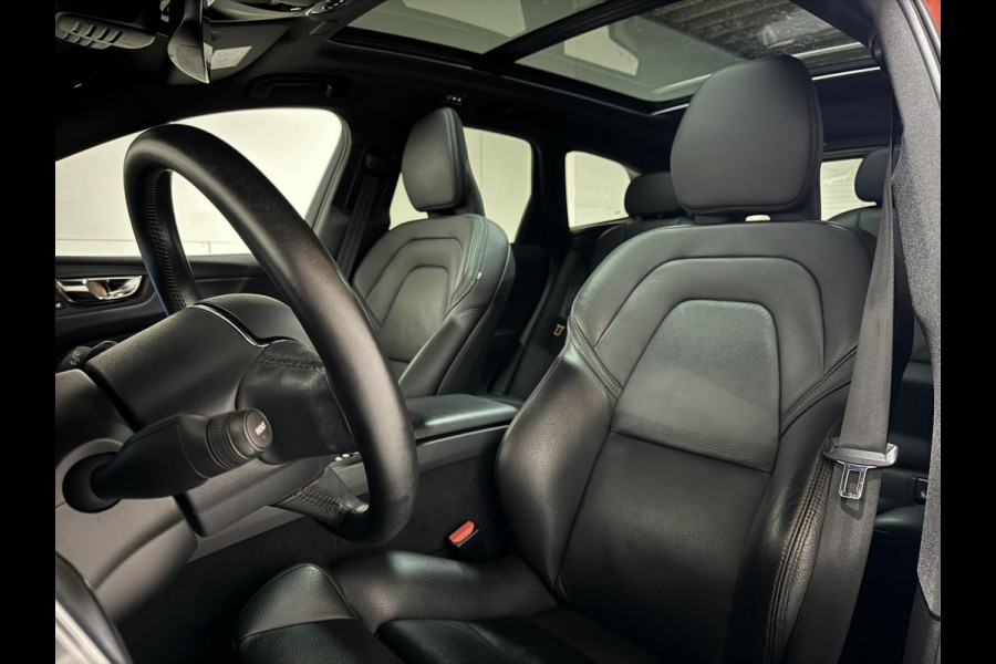 Volvo XC60 2.0 T8 Twin Engine AWD Pano Memory 360° HUD Autopilot Carplay Trekh. Volvo XC60 2.0 T8 Twin Engine AWD Pano Memory 360° HUD Autopilot Carplay Trekh.