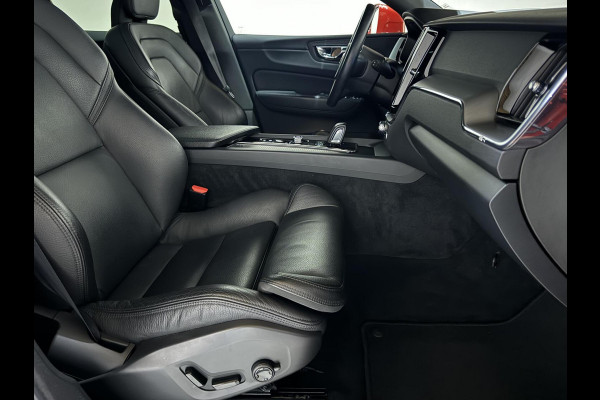 Volvo XC60 2.0 T8 Twin Engine AWD Pano Memory 360° HUD Autopilot Carplay Trekh. Volvo XC60 2.0 T8 Twin Engine AWD Pano Memory 360° HUD Autopilot Carplay Trekh.