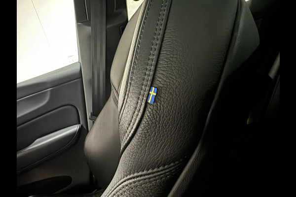 Volvo XC60 2.0 T8 Twin Engine AWD Pano Memory 360° HUD Autopilot Carplay Trekh. Volvo XC60 2.0 T8 Twin Engine AWD Pano Memory 360° HUD Autopilot Carplay Trekh.