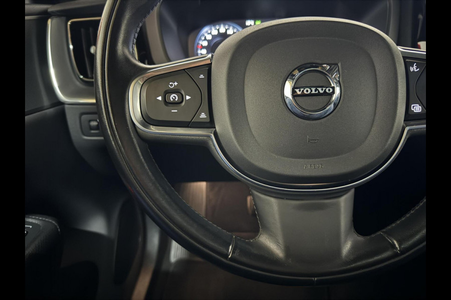 Volvo XC60 2.0 T8 Twin Engine AWD Pano Memory 360° HUD Autopilot Carplay Trekh. Volvo XC60 2.0 T8 Twin Engine AWD Pano Memory 360° HUD Autopilot Carplay Trekh.