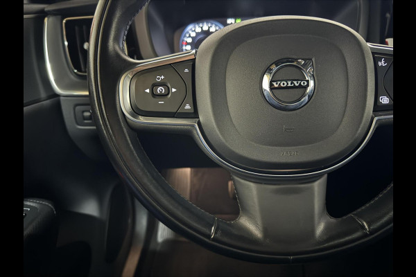 Volvo XC60 2.0 T8 Twin Engine AWD Pano Memory 360° HUD Autopilot Carplay Trekh. Volvo XC60 2.0 T8 Twin Engine AWD Pano Memory 360° HUD Autopilot Carplay Trekh.