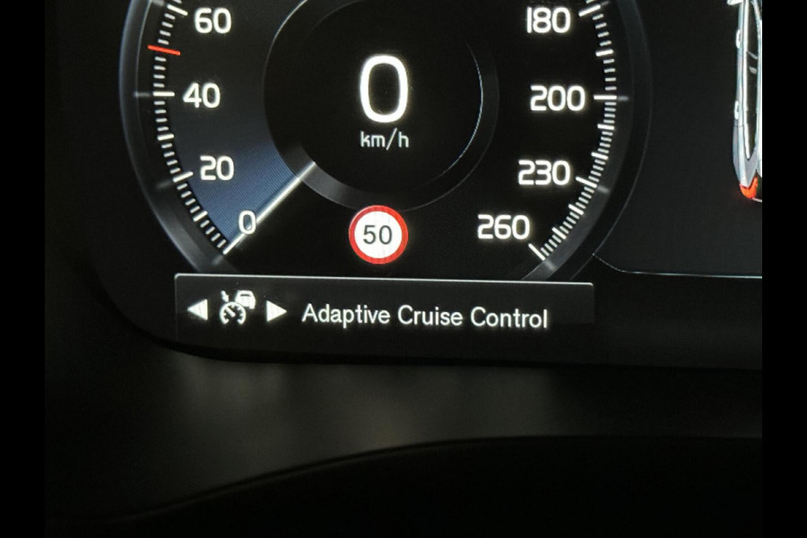 Volvo XC60 2.0 T8 Twin Engine AWD Pano Memory 360° HUD Autopilot Carplay Trekh. Volvo XC60 2.0 T8 Twin Engine AWD Pano Memory 360° HUD Autopilot Carplay Trekh.