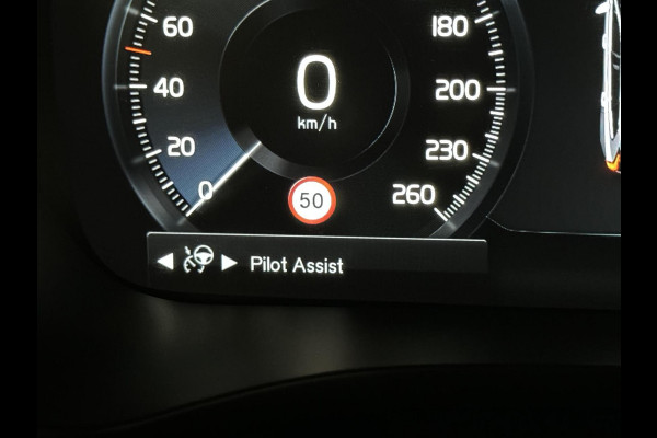 Volvo XC60 2.0 T8 Twin Engine AWD Pano Memory 360° HUD Autopilot Carplay Trekh. Volvo XC60 2.0 T8 Twin Engine AWD Pano Memory 360° HUD Autopilot Carplay Trekh.