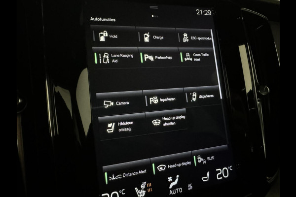 Volvo XC60 2.0 T8 Twin Engine AWD Pano Memory 360° HUD Autopilot Carplay Trekh. Volvo XC60 2.0 T8 Twin Engine AWD Pano Memory 360° HUD Autopilot Carplay Trekh.