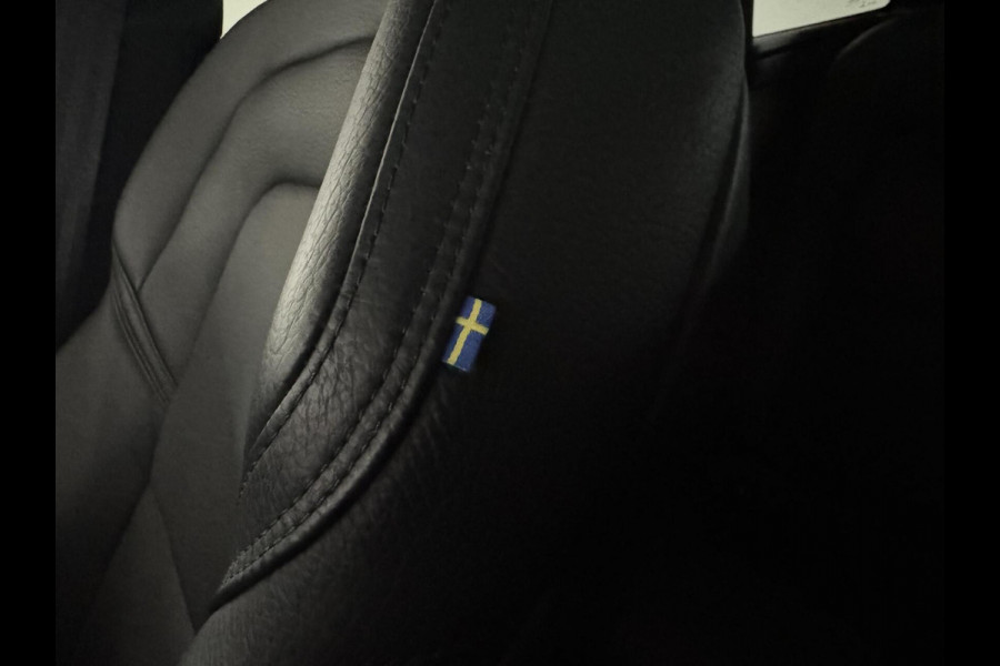 Volvo XC60 2.0 T8 Twin Engine AWD Pano Memory 360° HUD Autopilot Carplay Trekh. Volvo XC60 2.0 T8 Twin Engine AWD Pano Memory 360° HUD Autopilot Carplay Trekh.