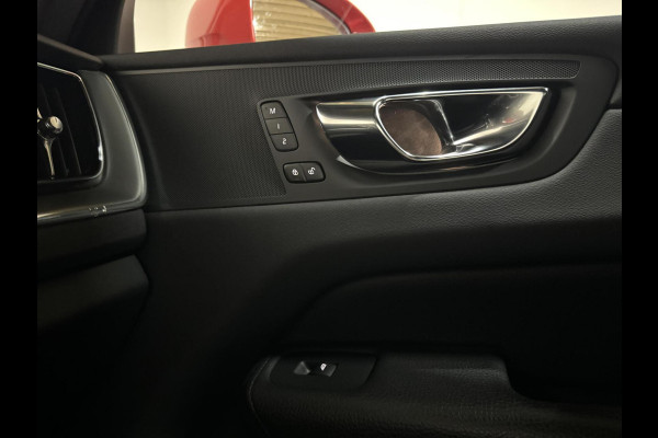 Volvo XC60 2.0 T8 Twin Engine AWD Pano Memory 360° HUD Autopilot Carplay Trekh. Volvo XC60 2.0 T8 Twin Engine AWD Pano Memory 360° HUD Autopilot Carplay Trekh.