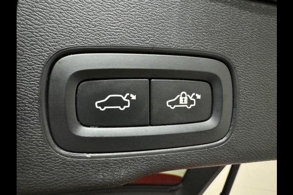 Volvo XC60 2.0 T8 Twin Engine AWD Pano Memory 360° HUD Autopilot Carplay Trekh. Volvo XC60 2.0 T8 Twin Engine AWD Pano Memory 360° HUD Autopilot Carplay Trekh.